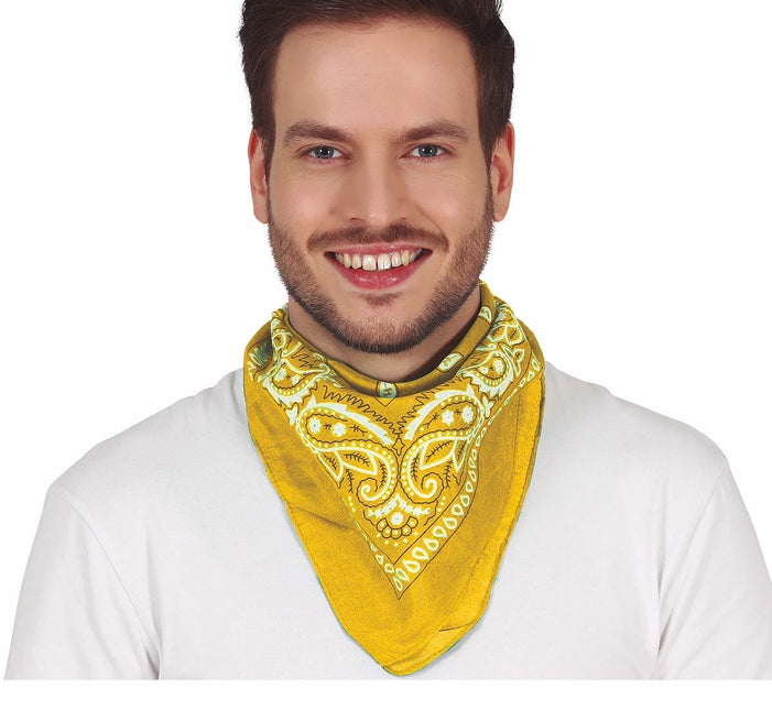 Żółty szalik bandana