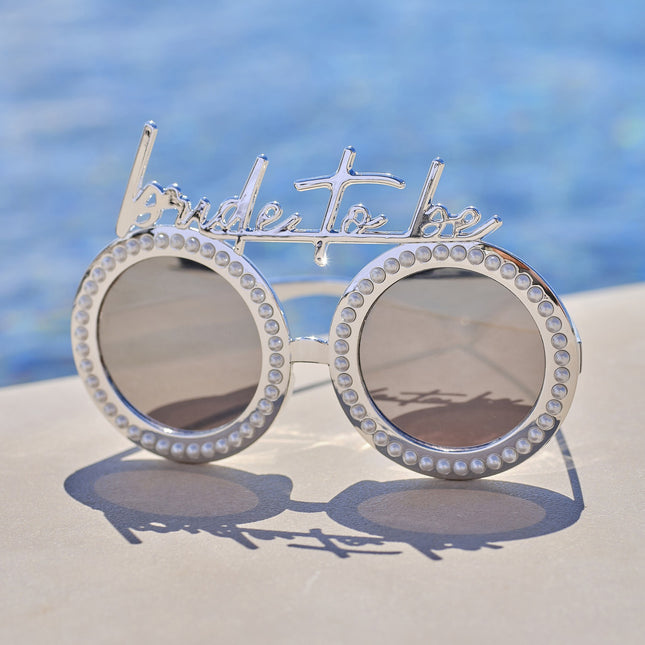 Srebrne okulary dla panny młodej z perłami