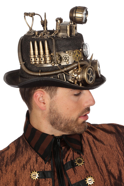 Steampunkowy kapelusz z lampą górniczą