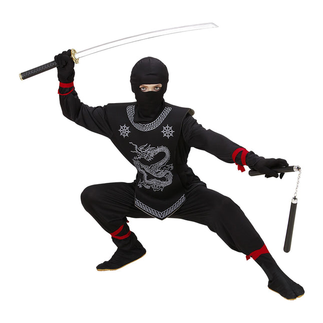 Czarny chłopiec w stroju ninja